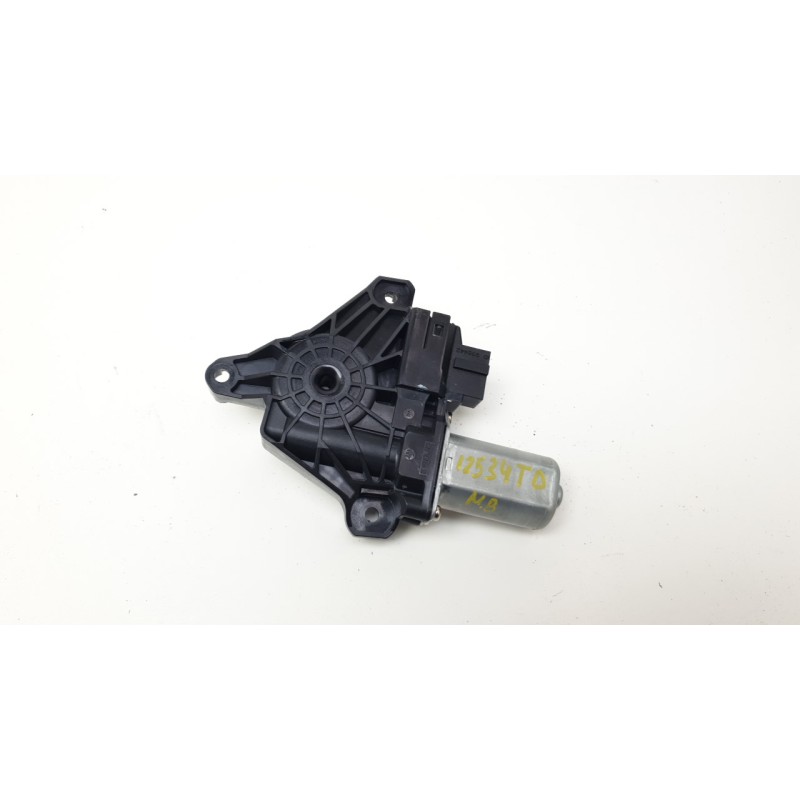 Recambio de motor elevalunas trasero derecho para mercedes-benz clase gla (x156) gla 200 cdi / d (156.908) referencia OEM IAM 24