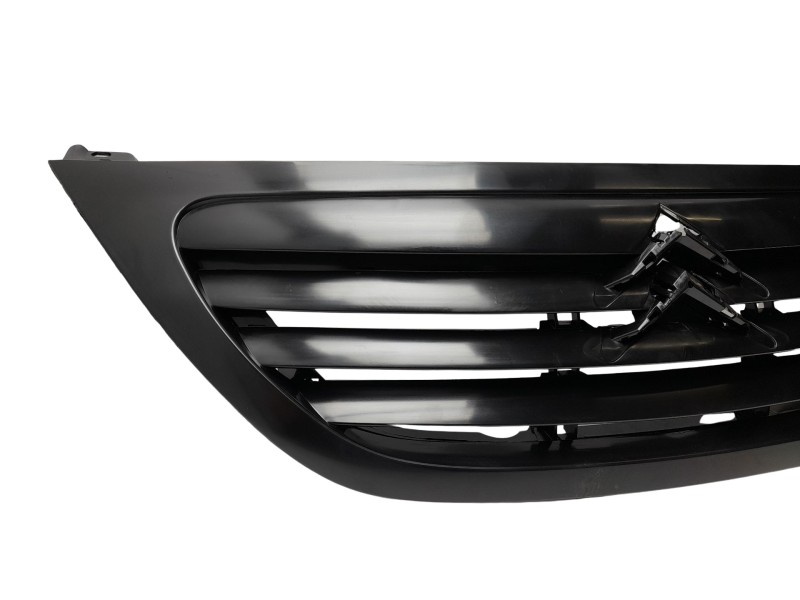 Recambio de rejilla delantera para citroën c3 referencia OEM IAM 7804L0  107072405/5141500/CI3202001