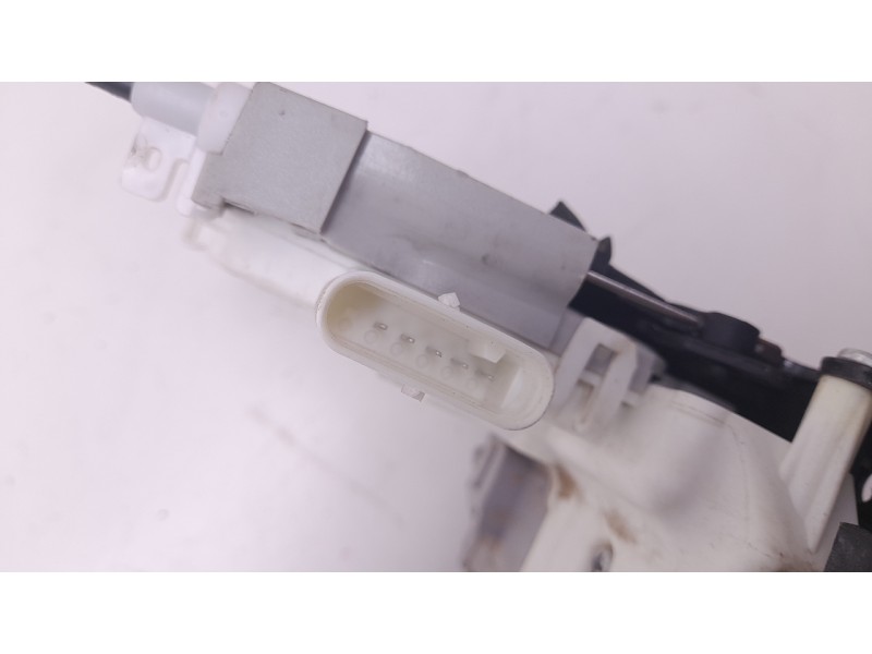 Recambio de cerradura puerta delantera derecha para audi a4 b9 avant (8w5, 8wd) 2.0 tdi referencia OEM IAM 8X1837016C  EZCAU108/