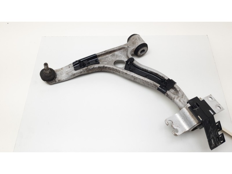 Recambio de brazo suspension superior delantero izquierdo para mercedes-benz clase gla (x156) gla 200 cdi / d (156.908) referenc