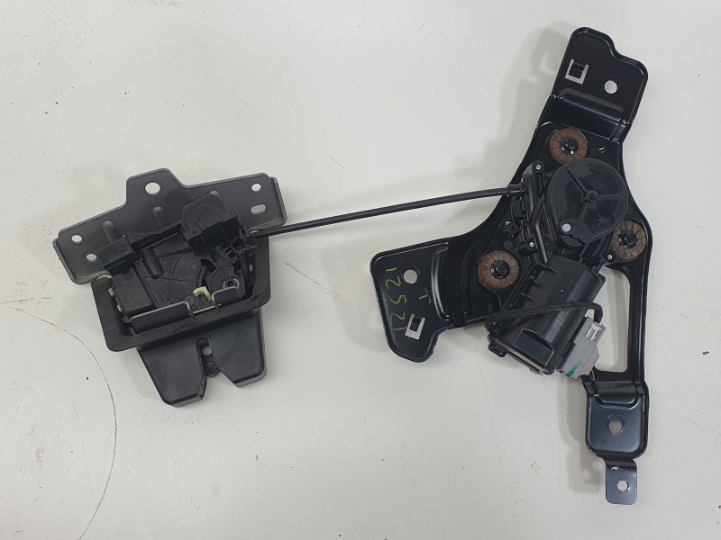 Recambio de cerradura maletero / porton para lynk & co 01 phev referencia OEM IAM 8888087434  