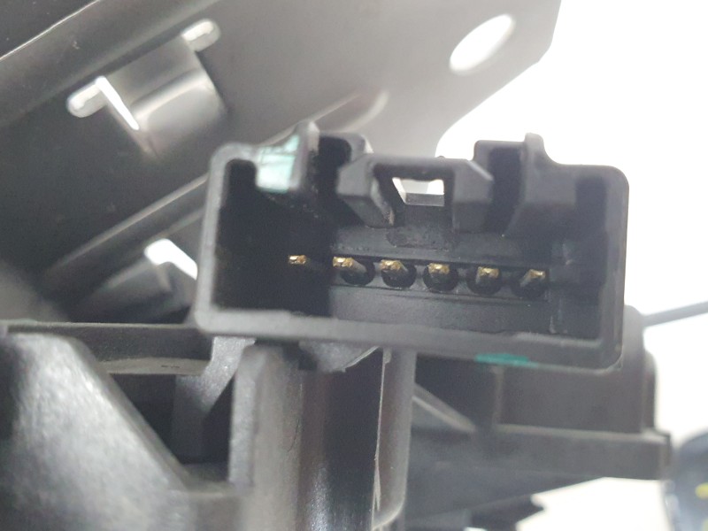Recambio de cerradura maletero / porton para lynk & co 01 phev referencia OEM IAM 8888087434  