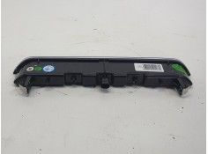 Recambio de luz central de freno para lynk & co 01 phev referencia OEM IAM 8888295079   2