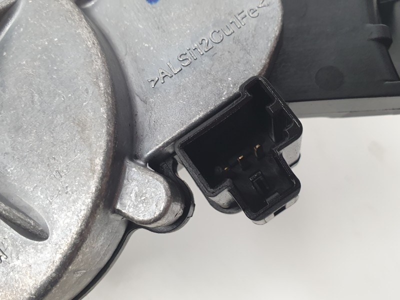 Recambio de motor limpia trasero para lynk & co 01 phev referencia OEM IAM 8888040488 0390205042 