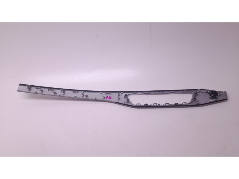 Recambio de moldura para audi a4 b9 avant (8w5, 8wd) 2.0 tdi referencia OEM IAM 8W1853190  