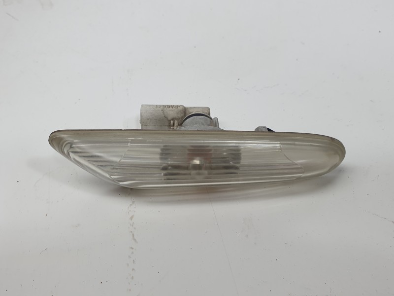 Recambio de piloto lateral izquierdo para bmw 3 (e90) 320 d referencia OEM IAM 63136932998  103F06130310/103F06130311/103F061303