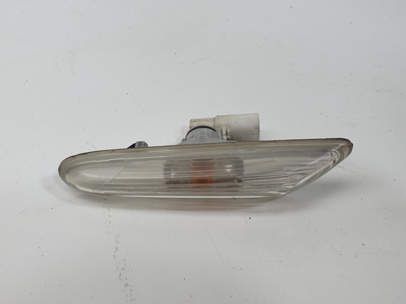 Recambio de piloto lateral derecho para bmw 3 (e90) 320 d referencia OEM IAM 63136932997  103F06130310/103F06130311/103F06130312