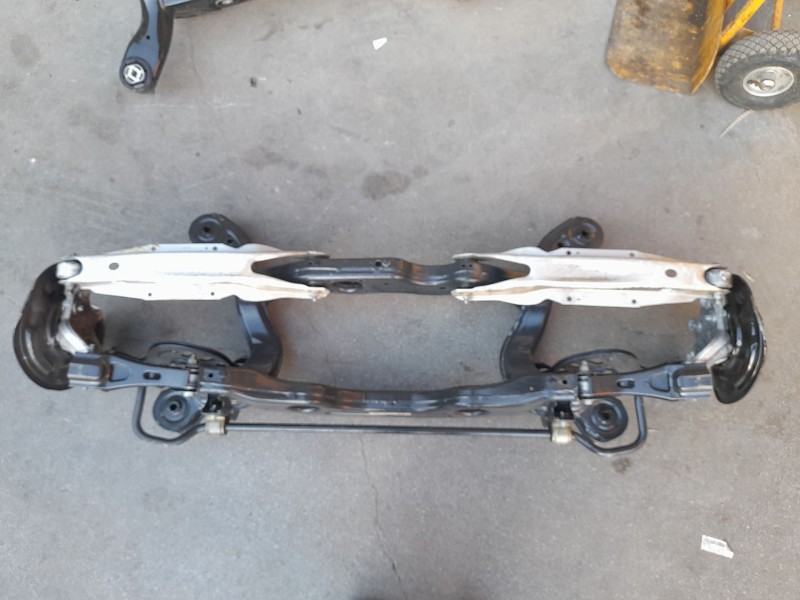 Recambio de puente trasero para mercedes-benz clase gla (x156) gla 200 cdi / d (156.908) referencia OEM IAM 2463502401  
