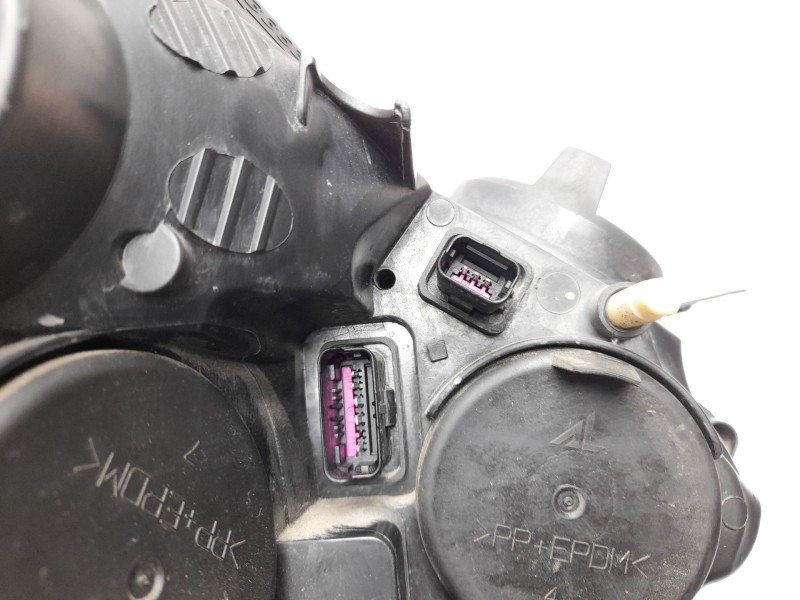 Recambio de faro izquierdo para renault clio iv (bh_) 0.9 tce 90 referencia OEM IAM 260601850R  10119960002/11018521/5500071/RN3