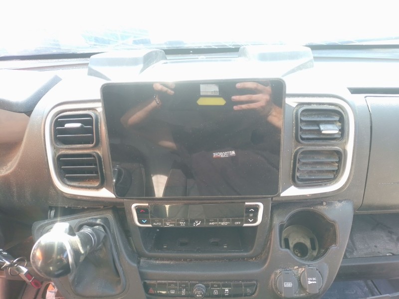 Recambio de sistema navegacion gps para toyota proace max referencia OEM IAM   