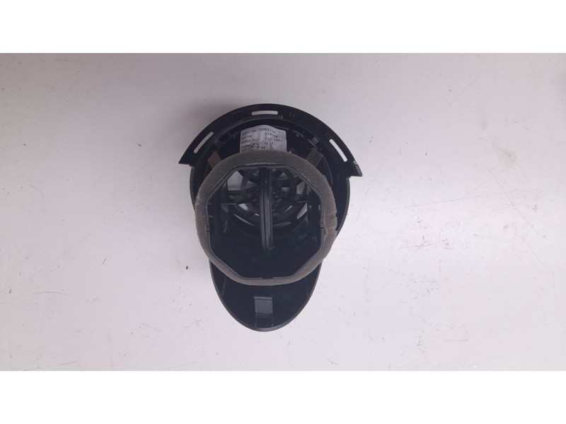 Recambio de aireador derecho para mg zs suv (azs1) 1.5 vti referencia OEM IAM 10262724  