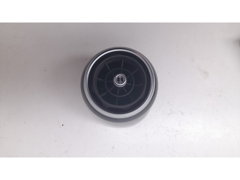 Recambio de aireador izquierdo para mg zs suv (azs1) 1.5 vti referencia OEM IAM 10262725  