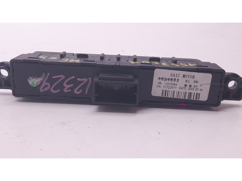Recambio de mando multifuncion para mg zs suv (azs1) 1.5 vti referencia OEM IAM 10700971  