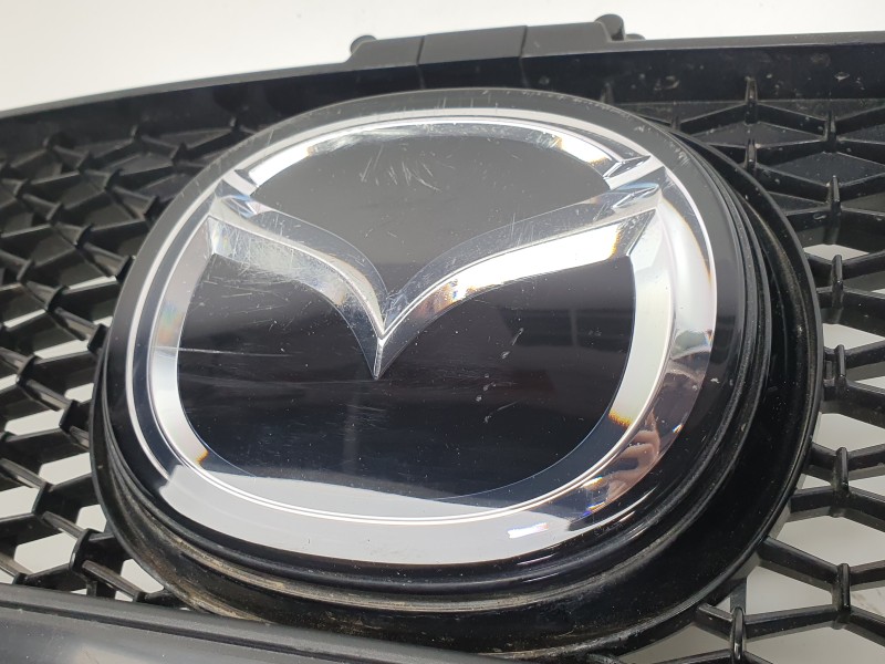 Recambio de rejilla delantera para mazda 3 hatchback (bp) 2.0 skyactiv-g m hybrid referencia OEM IAM BCKN50711  3341507