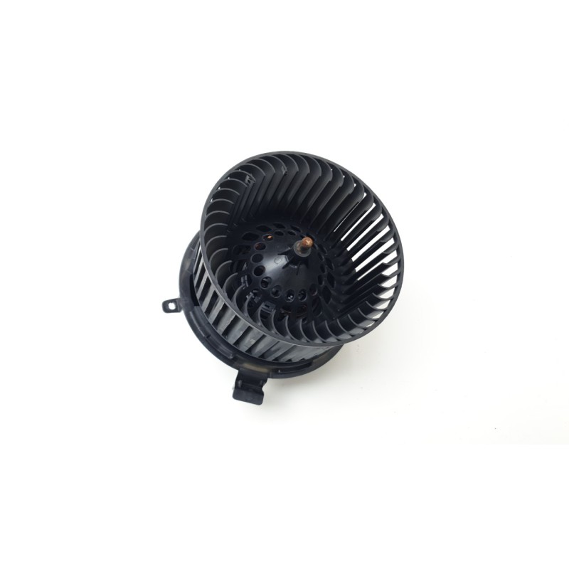 Recambio de ventilador calefaccion para dr dr 5.0 suv 1.5 referencia OEM IAM T21E107110  