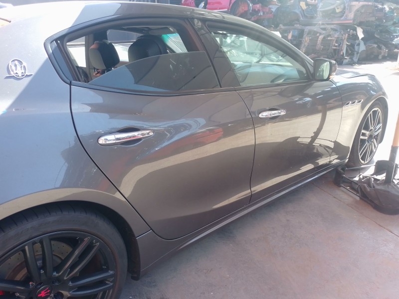 Recambio de puerta trasera derecha para maserati ghibli iii (m157) 3.0 s q4 referencia OEM IAM   