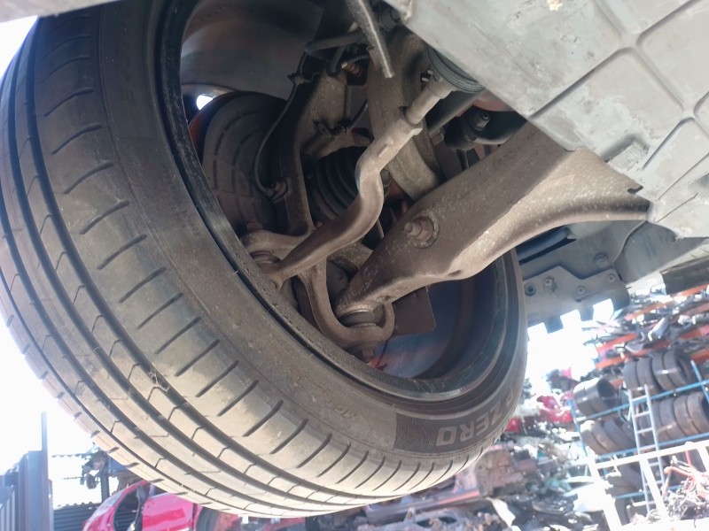 Recambio de mangueta delantera izquierda para maserati ghibli iii (m157) 3.0 s q4 referencia OEM IAM   