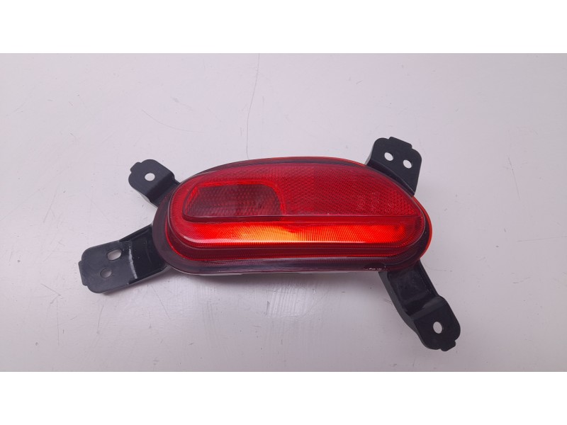 Recambio de piloto trasero izquierdo paragolpes para mg zs suv (azs1) 1.5 vti referencia OEM IAM 10571685  MG6044354/1910505