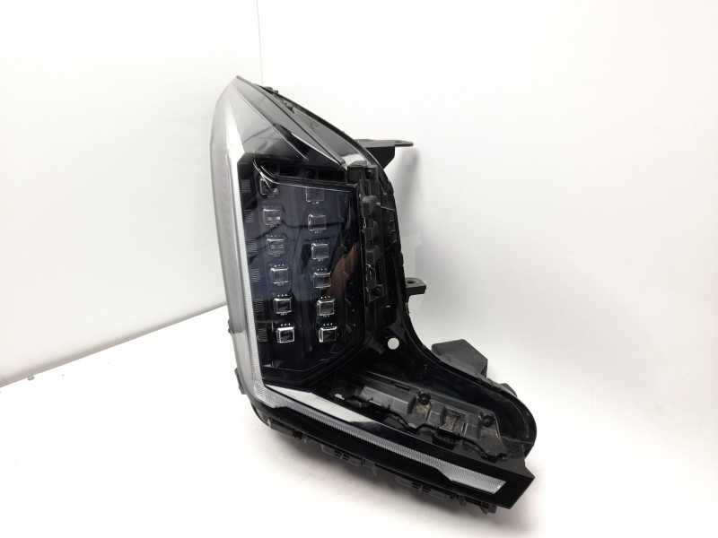 Recambio de faro derecho para kia ev9 100 gt-line awd referencia OEM IAM 92102DO130  