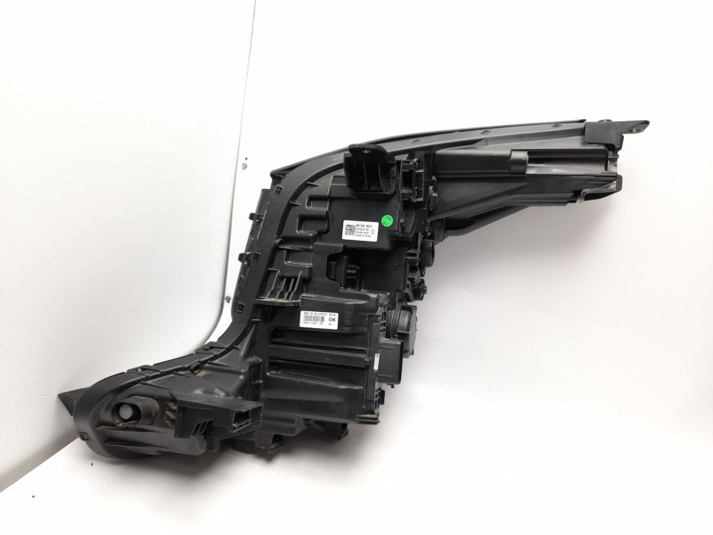 Recambio de faro derecho para kia ev9 100 gt-line awd referencia OEM IAM 92102DO130  