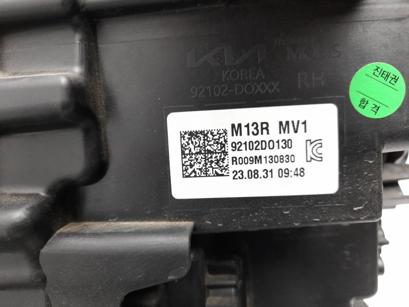 Recambio de faro derecho para kia ev9 100 gt-line awd referencia OEM IAM 92102DO130  
