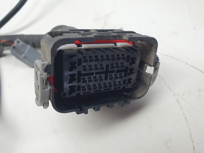 Recambio de cableado electrico para kia ev9 100 gt-line awd referencia OEM IAM 91880DO180  