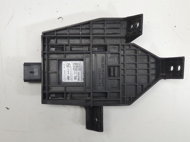 Recambio de modulo electronico para kia ev9 100 gt-line awd referencia OEM IAM 99140DO700  