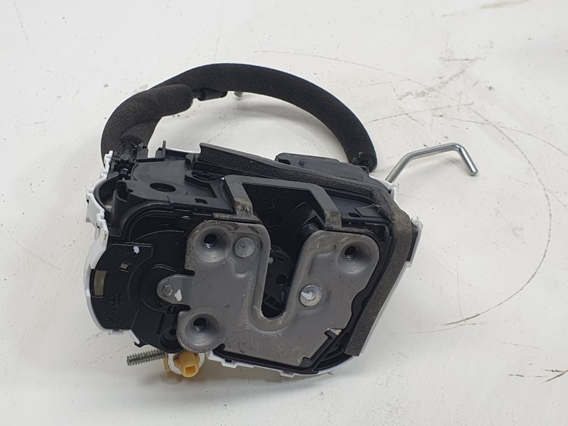 Recambio de cerradura puerta delantera derecha para mg 3 referencia OEM IAM 11341605  
