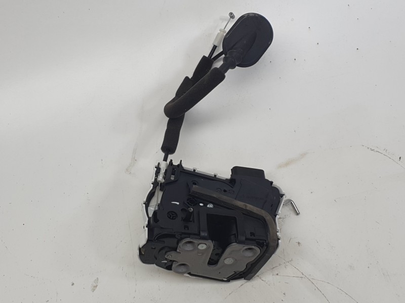 Recambio de cerradura puerta trasera derecha para mg 3 referencia OEM IAM 11341607  