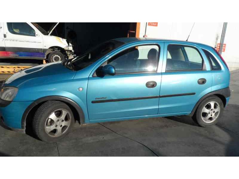 opel corsa c del año 2001