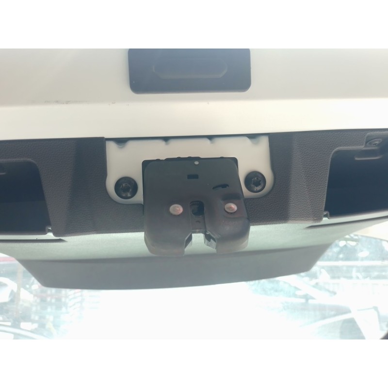 Recambio de cerradura maletero / porton para dacia sandero iii 1.0 tce 90 eco-g referencia OEM IAM   
