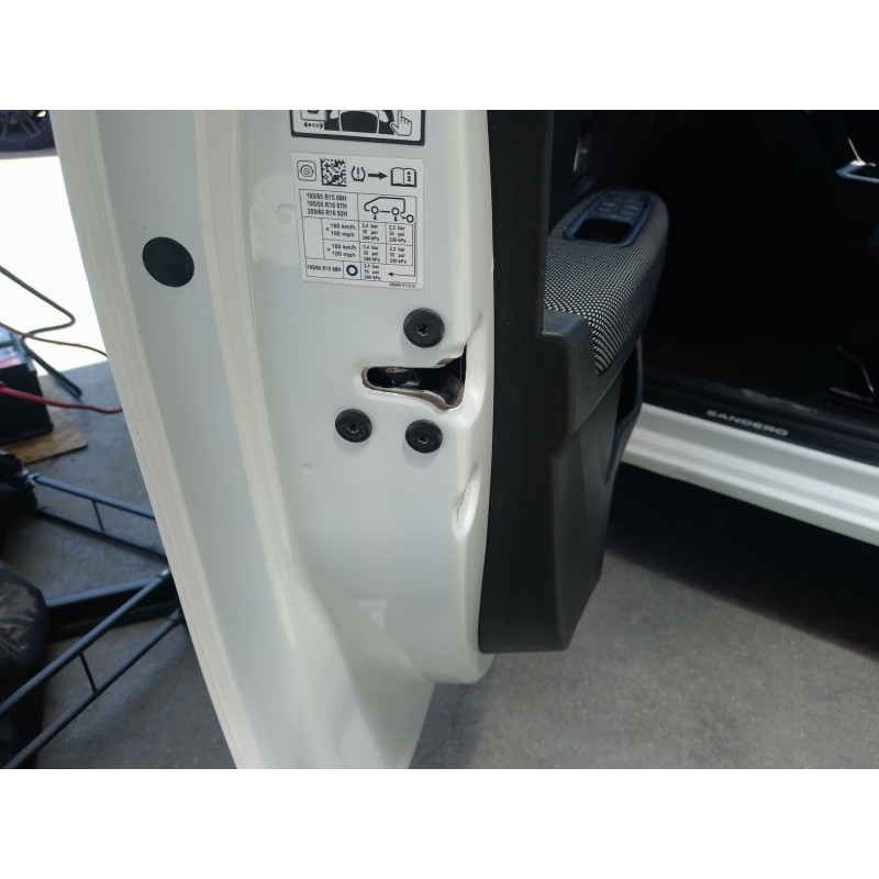 Recambio de cerradura puerta delantera izquierda para dacia sandero iii 1.0 tce 90 eco-g referencia OEM IAM   