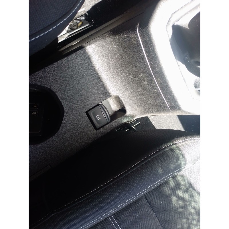 Recambio de freno de mano electrico para dacia sandero iii 1.0 tce 90 eco-g referencia OEM IAM   