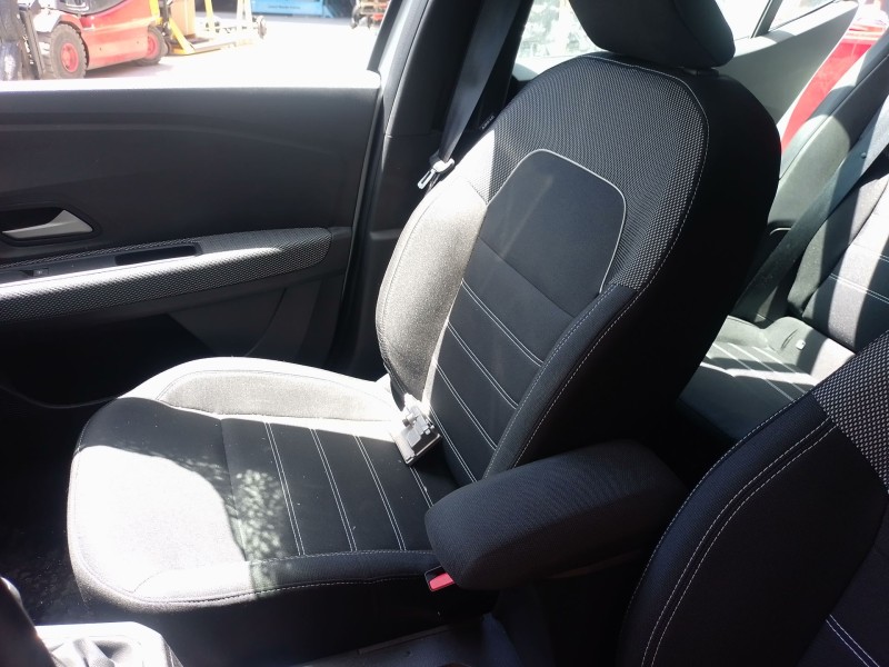 Recambio de juego asientos completo para dacia sandero iii 1.0 tce 90 eco-g referencia OEM IAM   