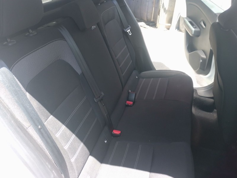 Recambio de juego asientos completo para dacia sandero iii 1.0 tce 90 eco-g referencia OEM IAM   