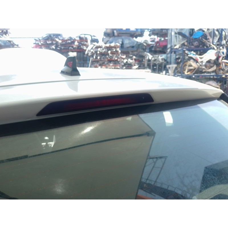 Recambio de luz central de freno para dacia sandero iii 1.0 tce 90 eco-g referencia OEM IAM   