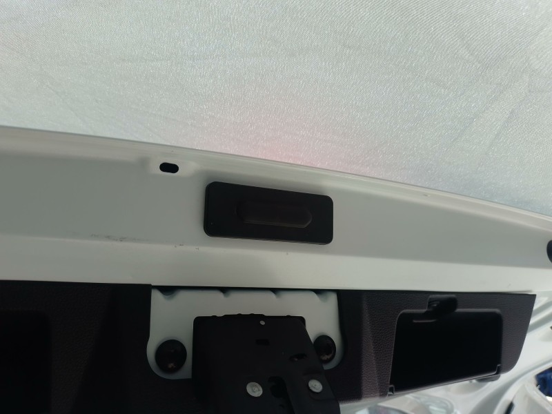 Recambio de maneta exterior porton para dacia sandero iii 1.0 tce 90 eco-g referencia OEM IAM   