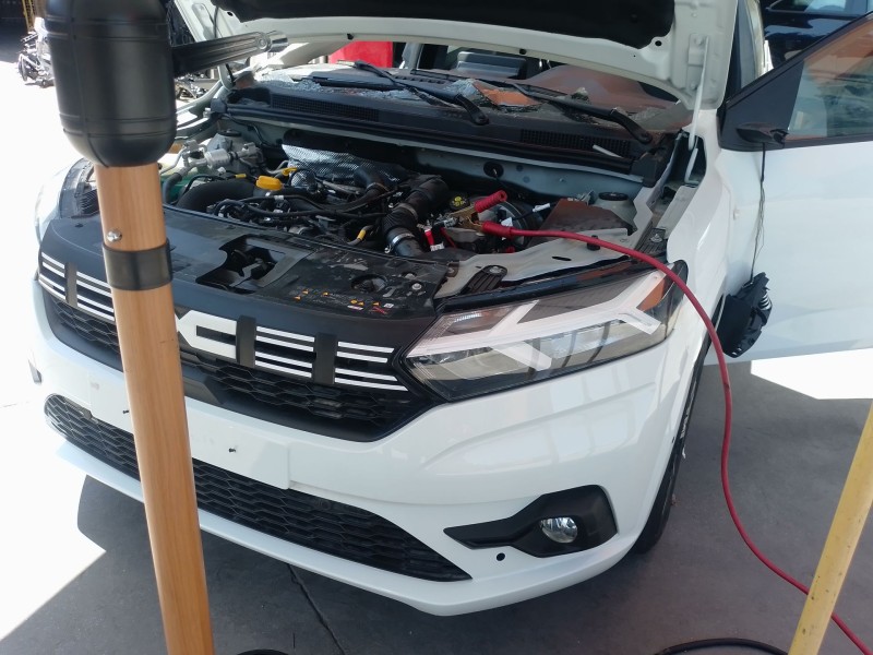 Recambio de paragolpes delantero para dacia sandero iii 1.0 tce 90 eco-g referencia OEM IAM   