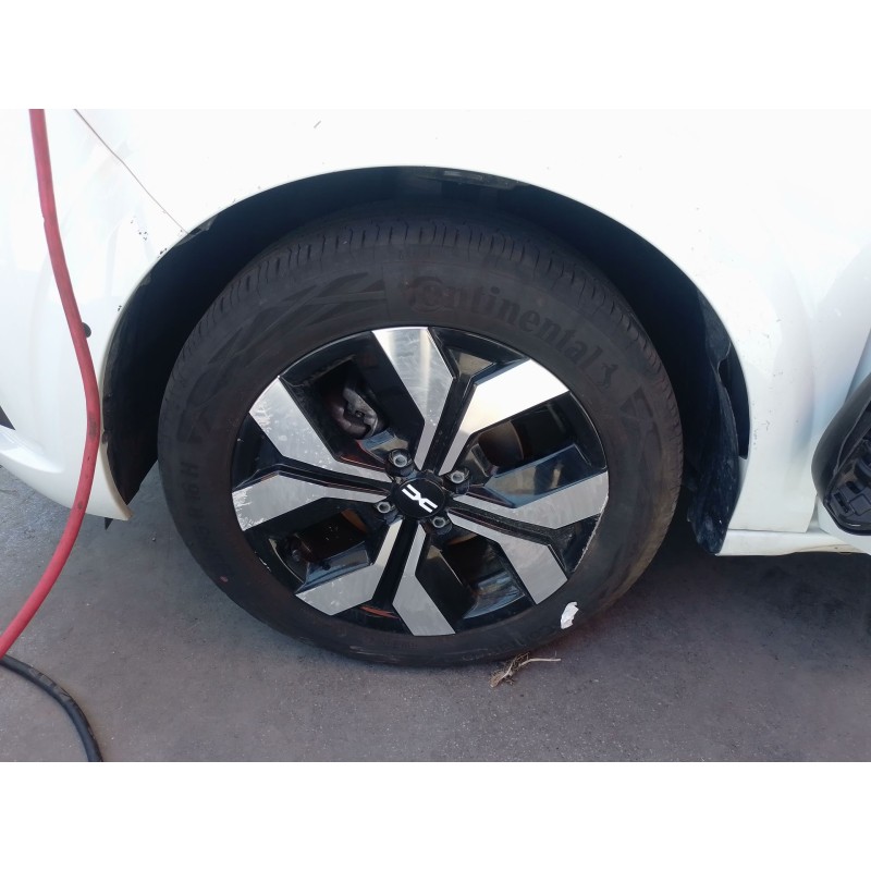 Recambio de paso rueda delantero izquierdo para dacia sandero iii 1.0 tce 90 eco-g referencia OEM IAM   