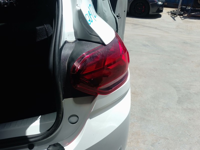 Recambio de piloto trasero derecho para dacia sandero iii 1.0 tce 90 eco-g referencia OEM IAM   