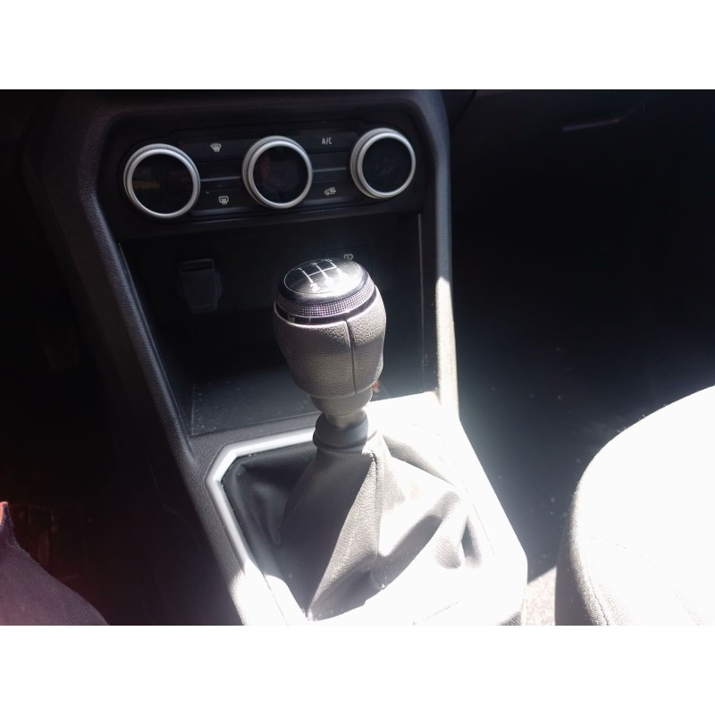 Recambio de pomo palanca cambio para dacia sandero iii 1.0 tce 90 eco-g referencia OEM IAM   