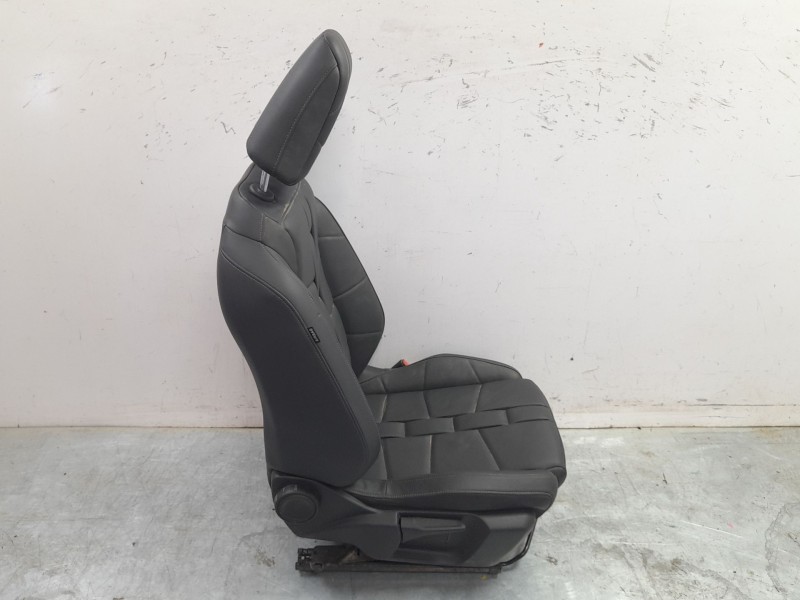 Recambio de asiento delantero derecho para ds ds 3 / ds 3 crossback (ur_, uc_, uj_) 1.2 puretech 130 referencia OEM IAM 98261723