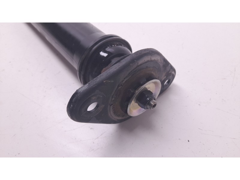 Recambio de amortiguador trasero derecho para mg zs suv (azs1) 1.5 vti referencia OEM IAM 10825265  