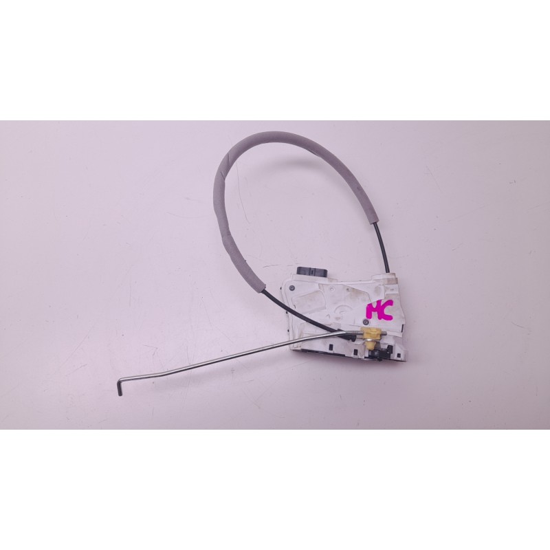 Recambio de cerradura puerta delantera derecha para mg zs suv (azs1) 1.5 vti referencia OEM IAM 10640588  