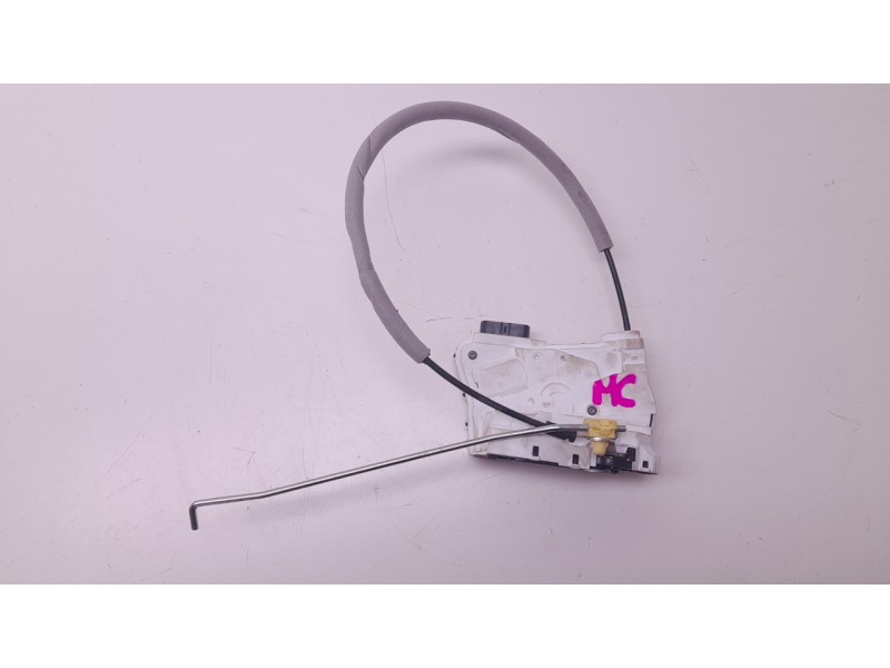 Recambio de cerradura puerta delantera derecha para mg zs suv (azs1) 1.5 vti referencia OEM IAM 10640588  