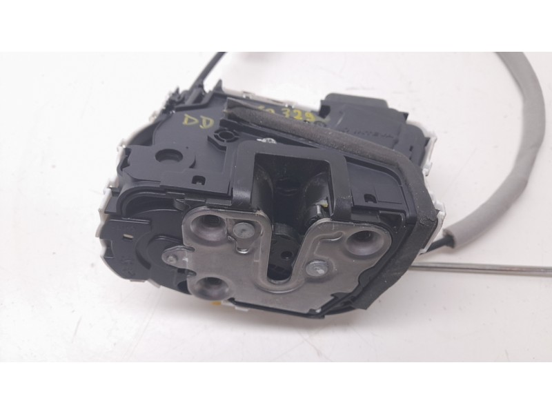 Recambio de cerradura puerta delantera derecha para mg zs suv (azs1) 1.5 vti referencia OEM IAM 10640588  