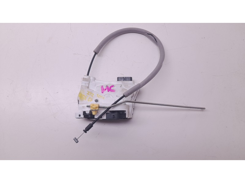 Recambio de cerradura puerta delantera izquierda para mg zs suv (azs1) 1.5 vti referencia OEM IAM 10845780 AP3C11A0 