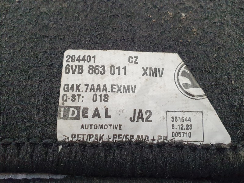 Recambio de juego alfombrillas para skoda fabia iv (pj3) 1.0 mpi referencia OEM IAM 6VB863011  