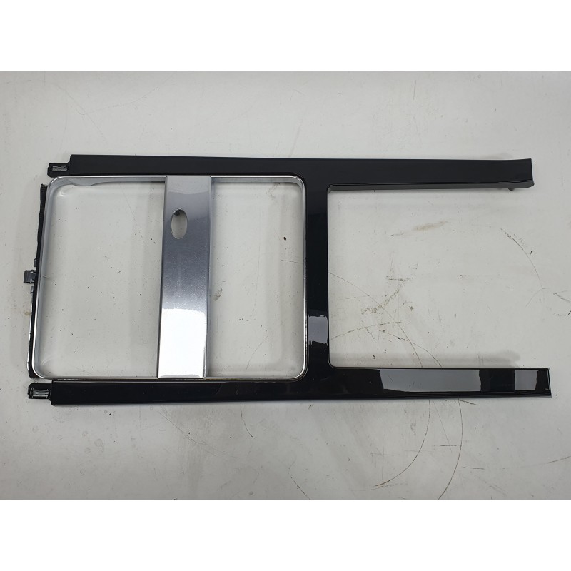 Recambio de moldura para land rover range rover velar (l560) 2.0 p300 si4 4x4 referencia OEM IAM J8A2044E05A  
