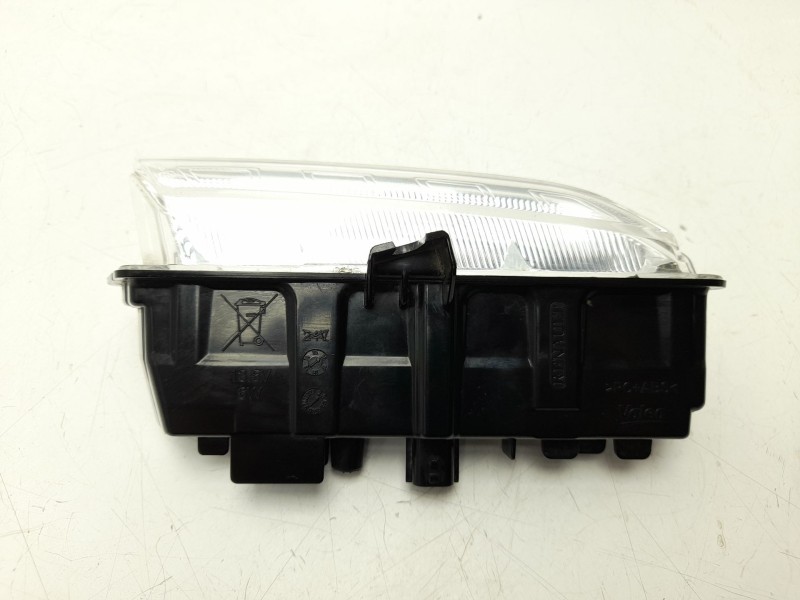 Recambio de piloto delantero derecho para renault clio iv (bh_) 0.9 tce 90 referencia OEM IAM 266000411R  10119960007/14254502/5